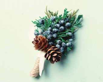 Winter wedding boutonniere, Dried greenery bout, Juniper buttonhole, groomsmen button hole, Woodland boutonniere - JUNIPER (1 bout)