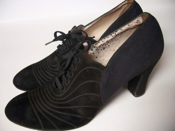 Antique Women's shoes black taffeta and suede oxfords