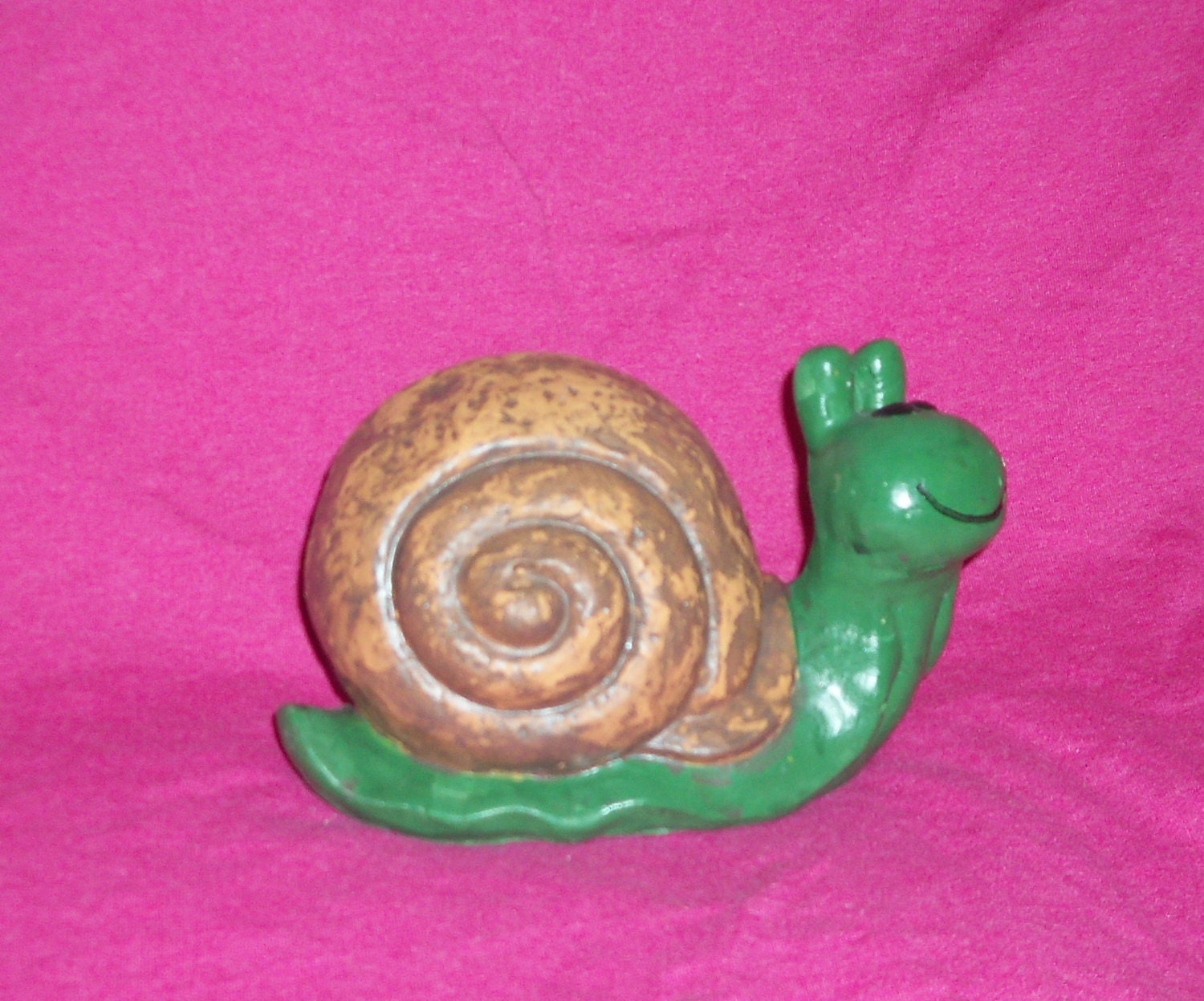 garden snail statue