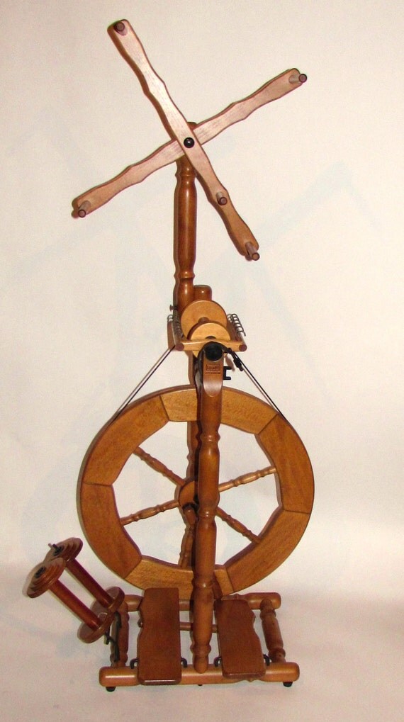 Louet S75 Spinning Wheel with yarn winder Previously Owned