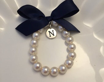 Girls Pearl initial charm bracelet, Flower Girl Bracelet, Flower Girl Jewelry, Custom made Flower Girl Gift