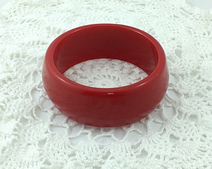 Vintage Cherry Red Plastic Bangle. Wide Red Celluloid Bracelet Bangle. Chunky and Funky Red holiday bracelet. Wide red bracelet.