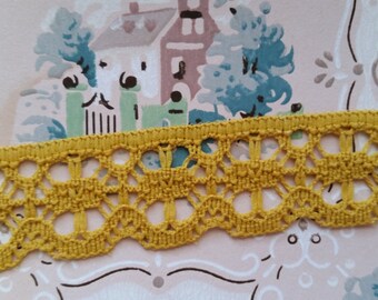 2 Yds Vintage Yellow Golden Rod Cluny Crochet Lace Trim