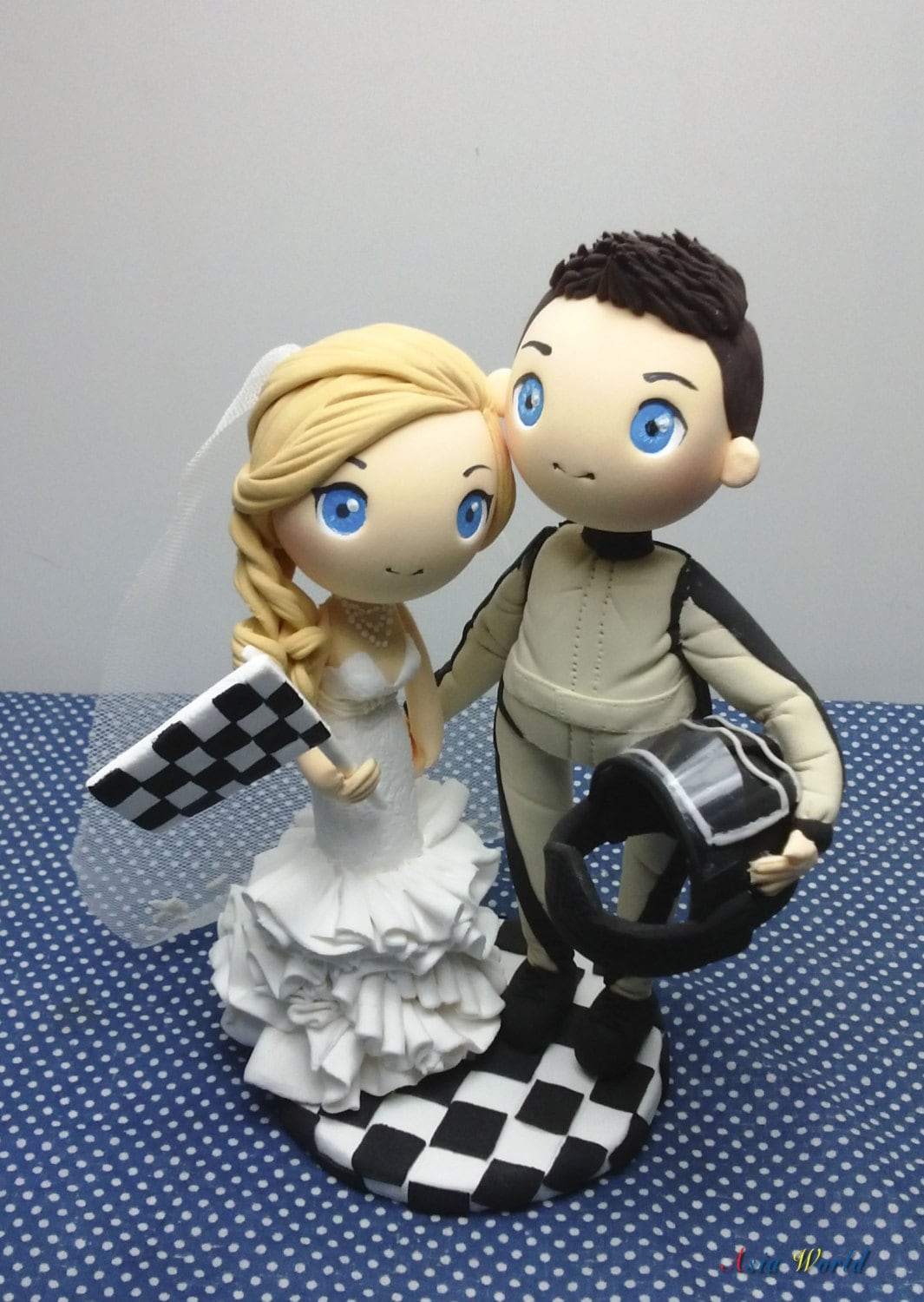 F1 car racing wedding cake topper car racer groom hold the