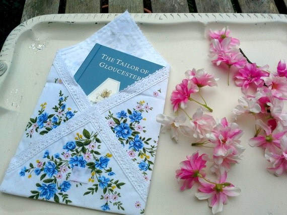 Gift bag or envelope made from vintage linens, sachet holder, jewelry ...