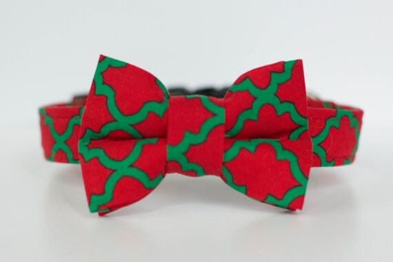 Red and Green Print Collar