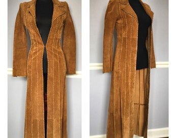 Long and sleek vintage suede jacket- size XS