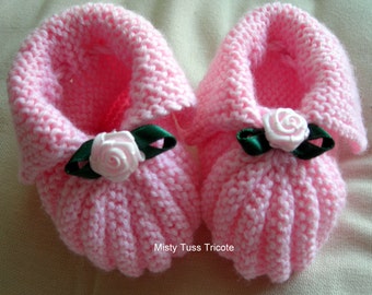 Chaussons de bébé "Rose" en laine d'agneau - tricoté à la main - création Misty Tuss Tricote