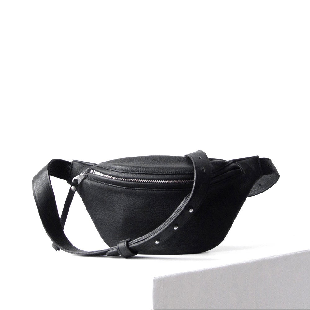 Fanny pack 'SMALL' in black leather