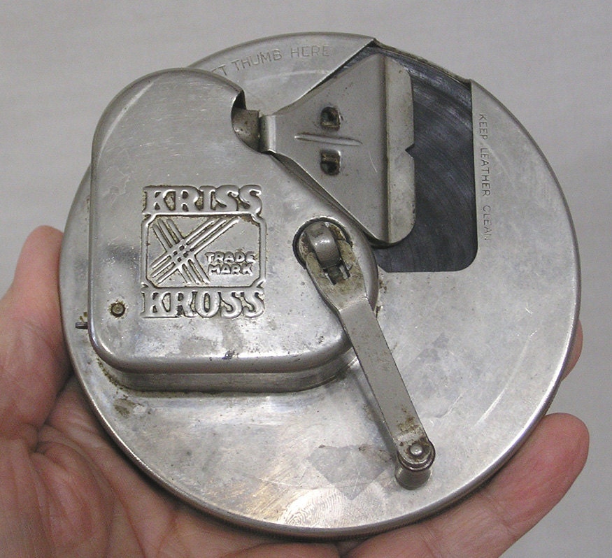 Kriss Kross Razor Blade Sharpener 1921 Crank Handle Metal