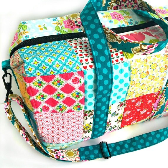 Emblem Duffle Bag PDF sewing pattern