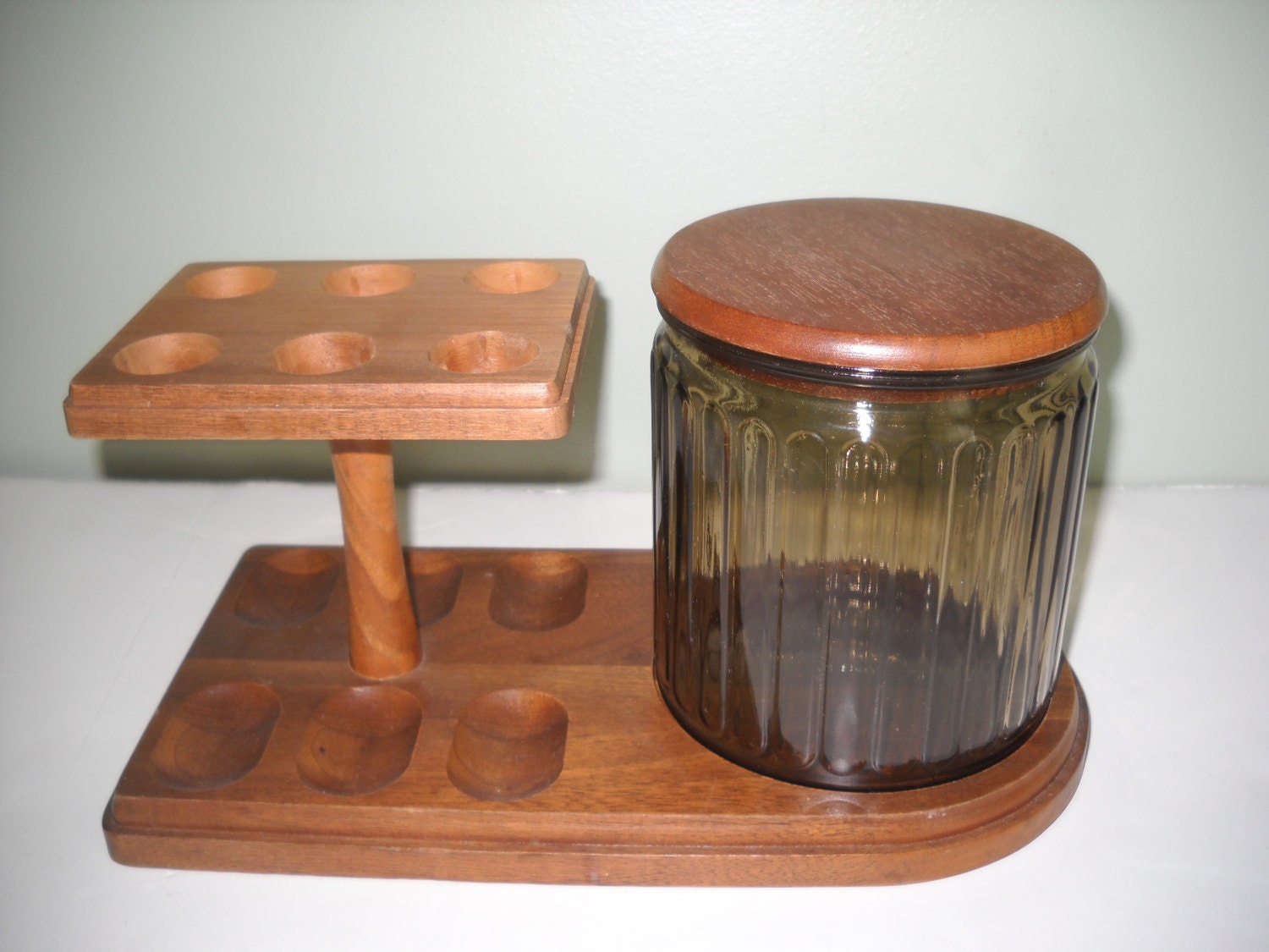 Pipe Holder with Tobacco Humidor