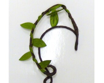 EAR CUFFS woodland style. Elvish earrings, elf ear cuffs. Green.