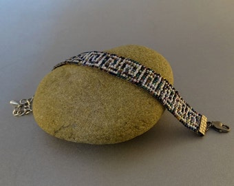 Bracelet//Bead-woven//Mosaic//Gray//White//Black//Meander//Free Shipping