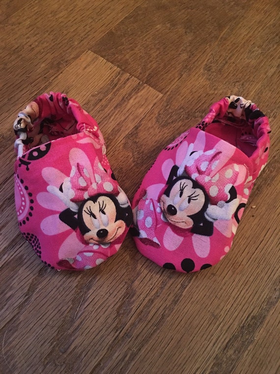 minnie mouse crib toy