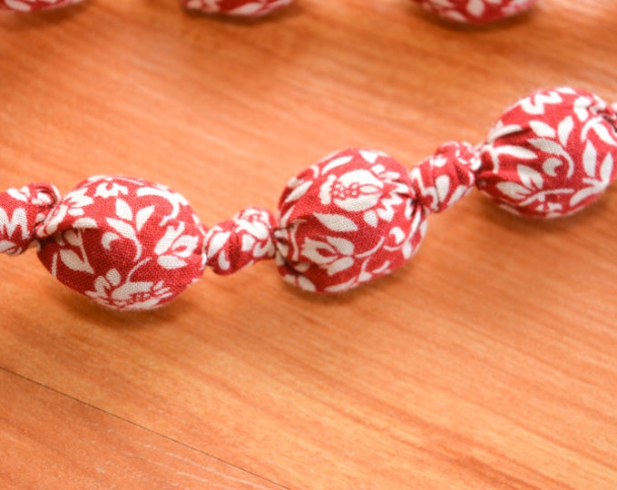 Nursing Necklace, Teething Necklace, Breastfeeding Necklace, Babywearing Necklace, Baby Shower Gift - Double Ring - Red & White Floral