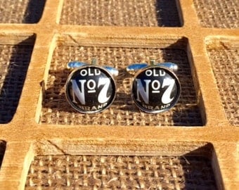 Jack Daniels JD Bottle Cap Cufflinks - Gift for Groomsman Christmas Birthday Anniversary Boyfriend Father Wedding Man Cuff Links