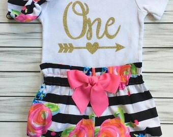 Girls 1st Birthday Onesie Outfit, Cake Smash Outfit, Bloomers, Knot Bow Headband, One Gold with Arrow Carters Onesie, Black and Pink Floral
