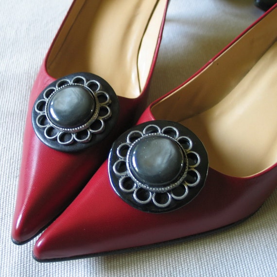 Items similar to Vintage 1960s Mod Grey Gray Circular Shoe Clips on Etsy
