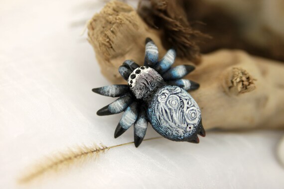 Spider Totem Figurine Sculpture Guardian Spirit Amulet
