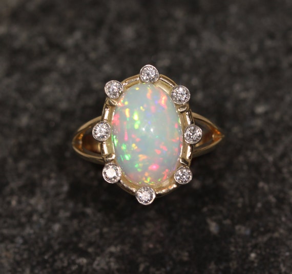 Genuine Opal Ring 14k Gold w/ Diamond Accents Size 7.5
