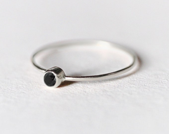 Black diamond Gold Ring Natural Stone May black stone Simple Wedding Minimalist Engagement Gemstone Jewelry Stacking Yellow Solid Gold Ring