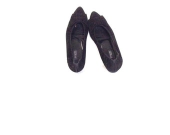 Pointy toe flats. Black suede ballet flats. Bowtie front shoes