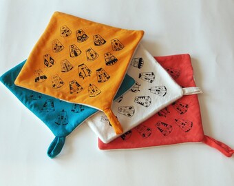 Doudou square gentle for babies, saffron yellow organic cotton silkscreened handmade