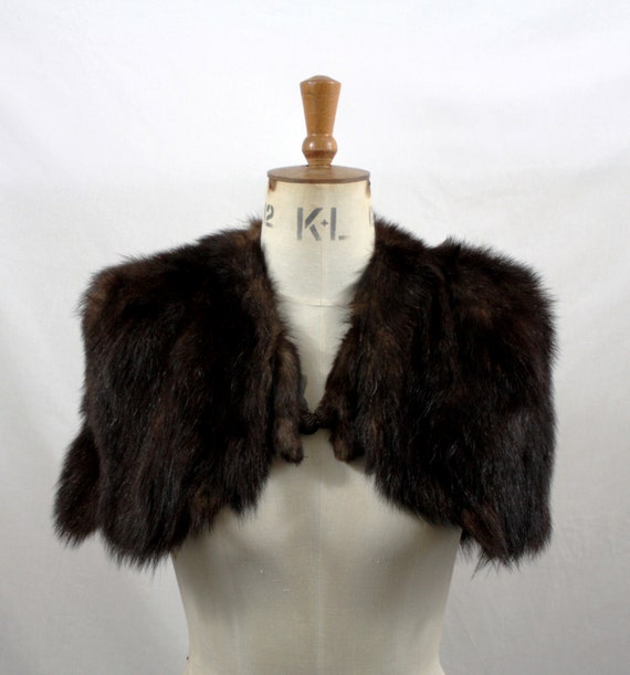 1940s Fox Fur Cape / 40s Real Fur Stole / Silk Crepe Lining