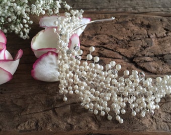 Gustava Off-White Pearls Wreath Satin Wrap