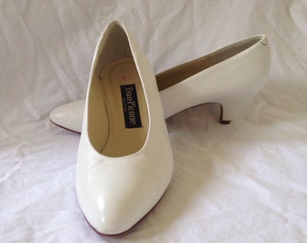 Evan Picone white leather pumps with 2" heels