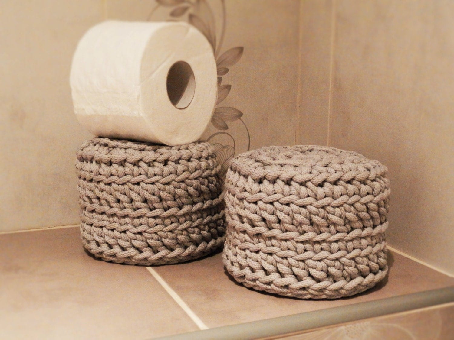 Crochet toilet paper cover/housewarming gift/bathroom