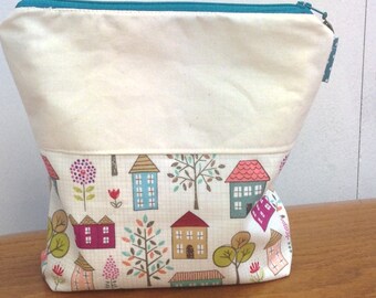 Handmade 'houses' knitting project bag/storage bag 1