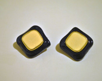 Button clip on vintage earrings