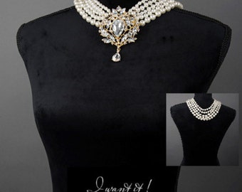 Audrey Hepburn - Breakfast at Tiffany's pearl necklace