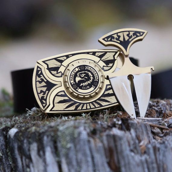 Belt buckle with 2 knives / Stainless steel buckle / by bladebelt