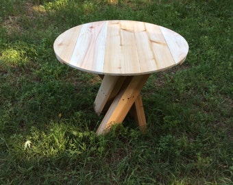 Outdoor circular side table, cedar, twisted legs, circular top, outdoor furniture, 2x4, exterior