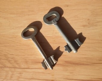 Set of 2 keys. Skeleton keys. Old keys