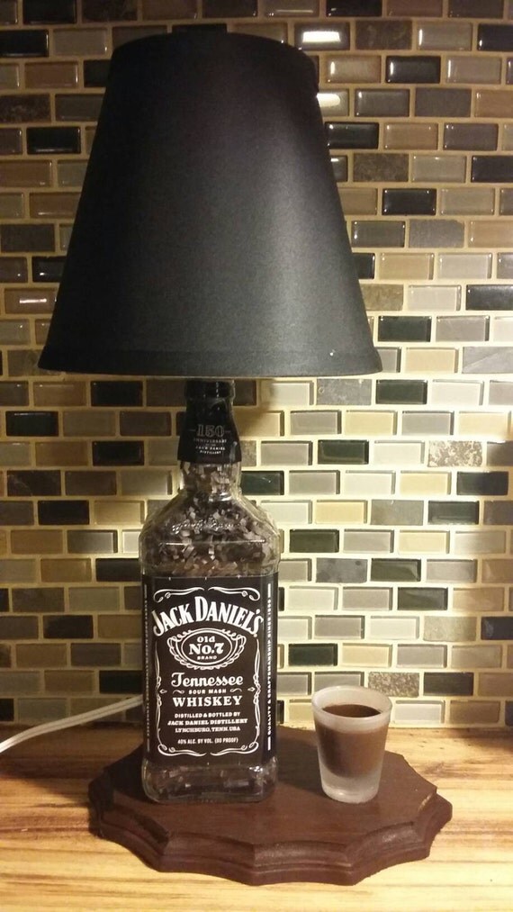 Jack Daniels Tennessee Whiskey Bottle Lamp On A Wood Base w/