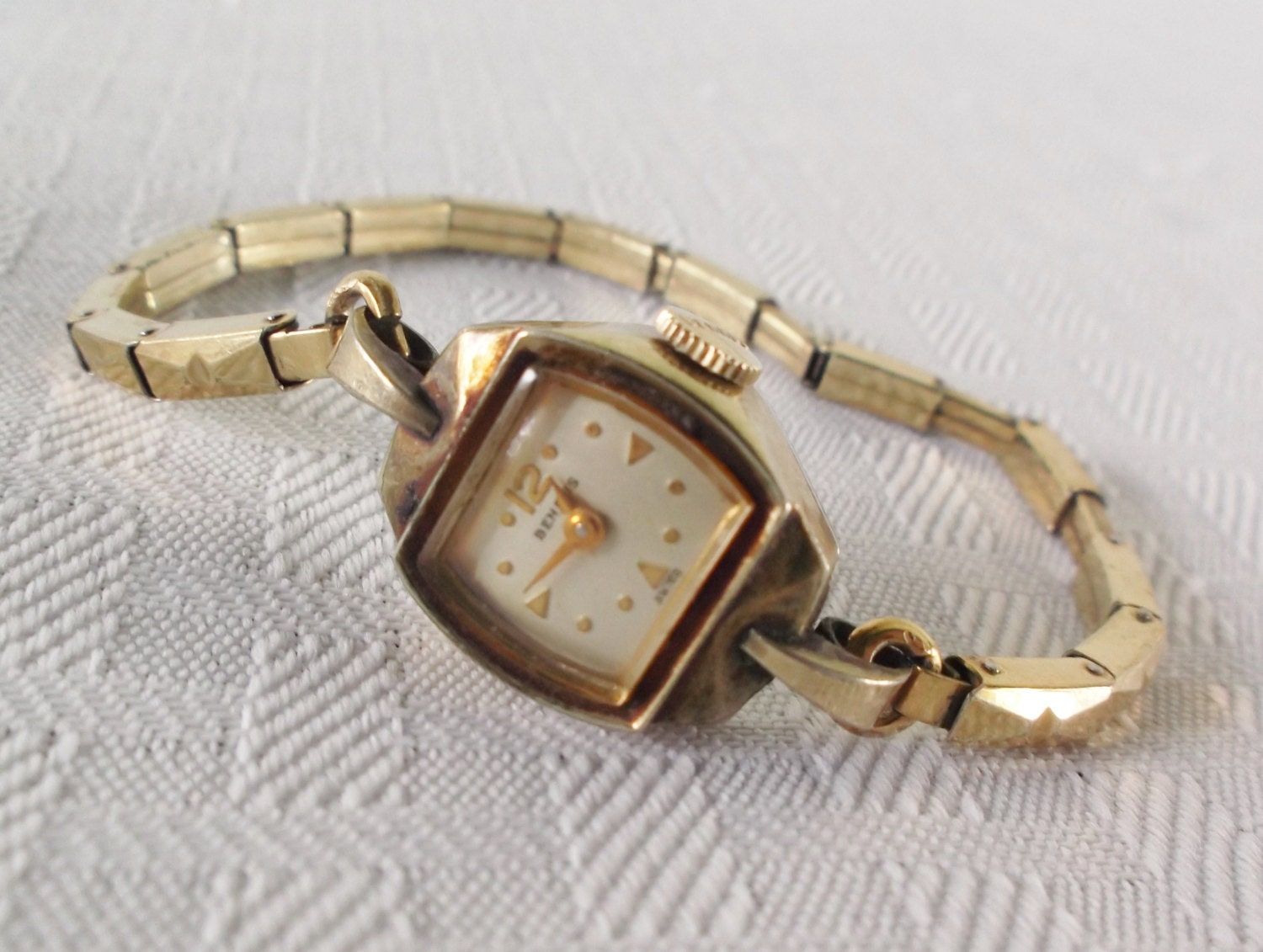 1950s Vintage Women's 10K R.G.P Wristwatch by Benrus