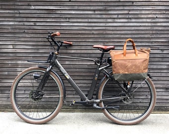 Waxed canvas pannier / bicycle bag with zipper closure / tote bag / bike accessories