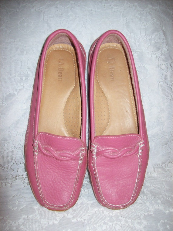 Vintage Ladies Pink Leather Slip Ons Moccasin Driving Loafers