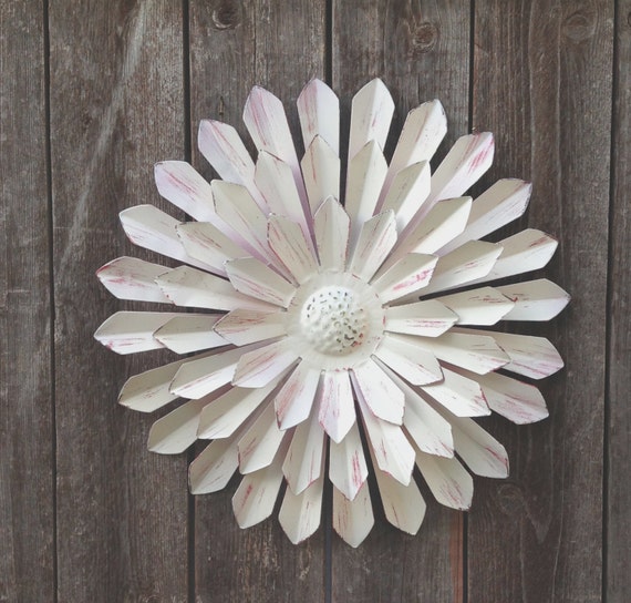 White Metal Flower Wall Art Metal Yard Art Hanging Zinnia