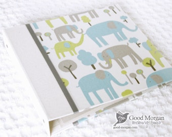 0 to 12 months Baby Memory Book - Boy Zoo