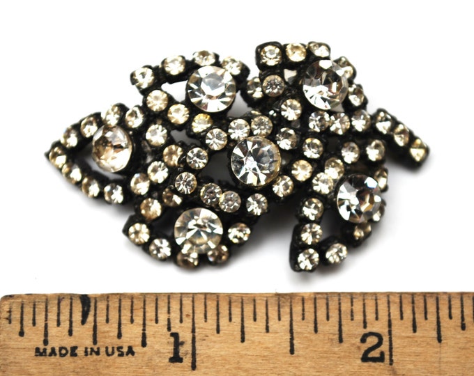 Rhinestone Leaf Brooch - Black japanned Enameling - Clear crystal - Mid Century - domed Pin