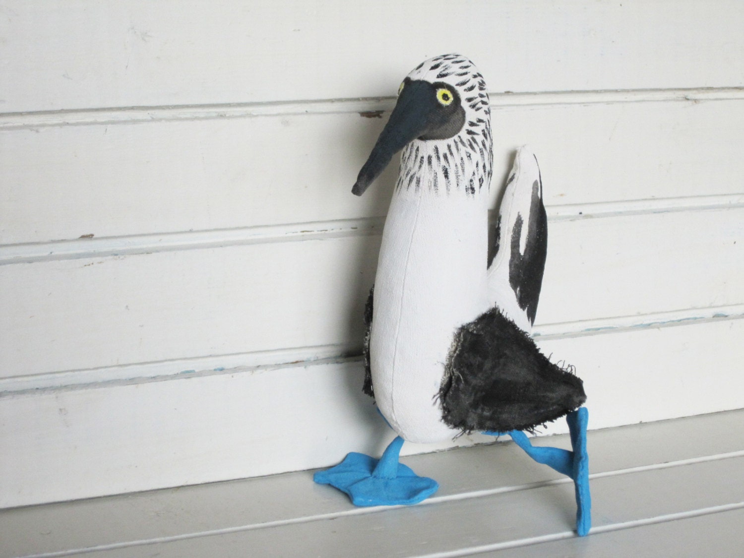 Blaufußtölpel spielzeug stofftier vogel primitive kunst