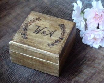 Engraved engagement ring box
