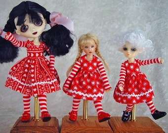 Doll Stand. Sad Sally, Kish, Kish Lisbet, Tiny Riley Kish,  Garden of Dolls, Nabiyette. adjustable doll stand, Onestreasures