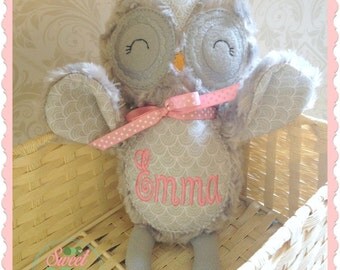 Personalized Owl Stuffie - Stuffed animal - Monogram owl - Plush Owl - Personalized Baby Gift - Baby Shower gift - New Baby