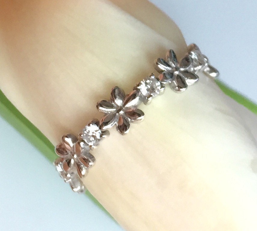 Diamond Wedding band flower eternity band Daisy by BridalRings